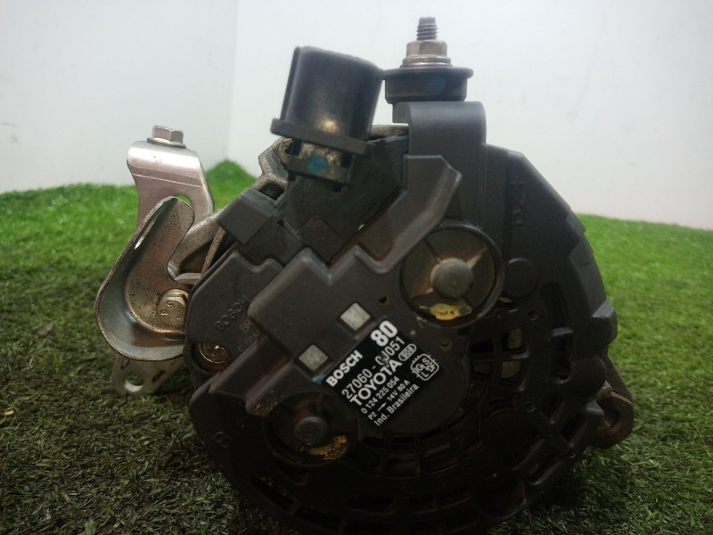 Recambio de alternador para toyota yaris (ksp9/scp9/nlp9) básico referencia OEM IAM   