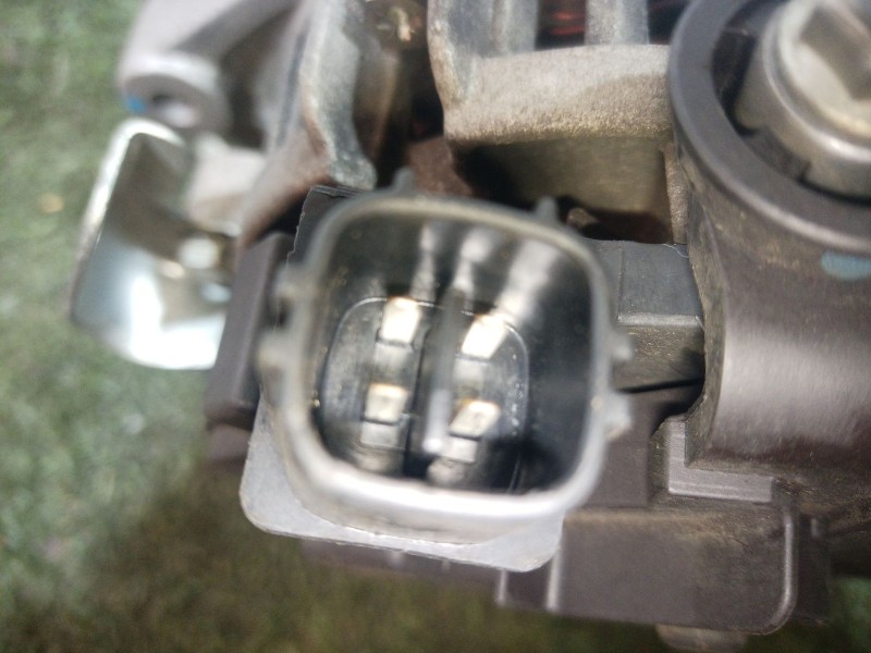 Recambio de alternador para toyota yaris (ksp9/scp9/nlp9) básico referencia OEM IAM   