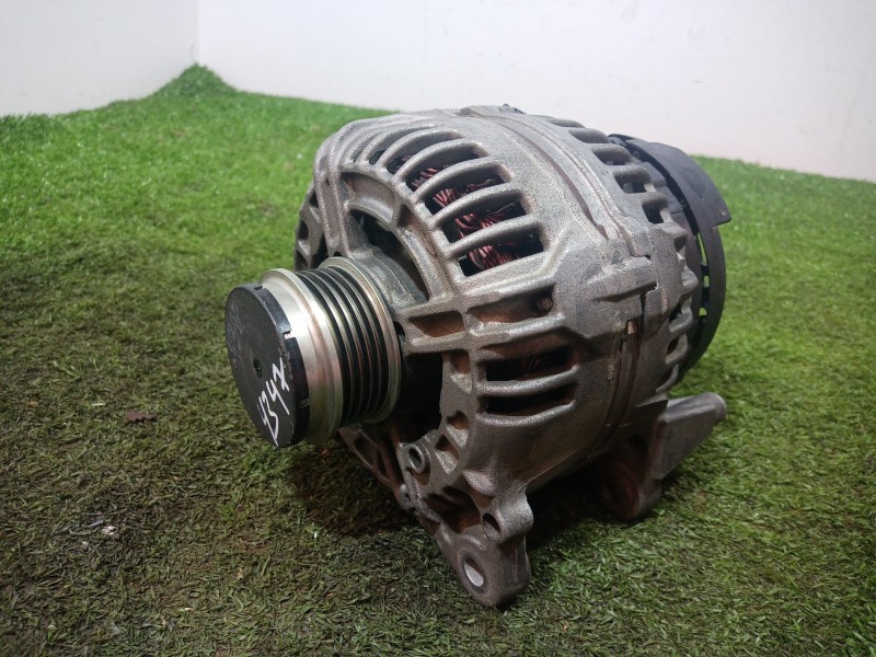 Recambio de alternador para volkswagen passat variant (3b5) comfortline referencia OEM IAM   