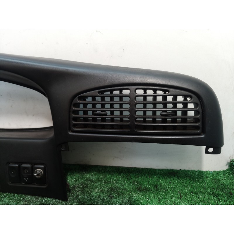 Recambio de moldura cuadro instrumentos para kia sportage re referencia OEM IAM   