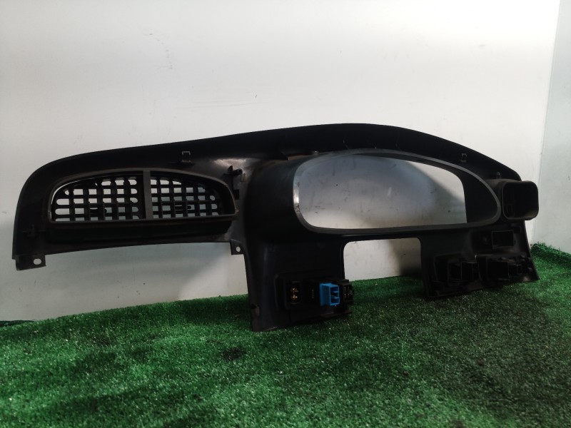 Recambio de moldura cuadro instrumentos para kia sportage re referencia OEM IAM   