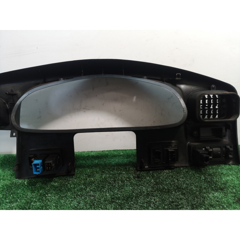 Recambio de moldura cuadro instrumentos para kia sportage re referencia OEM IAM   