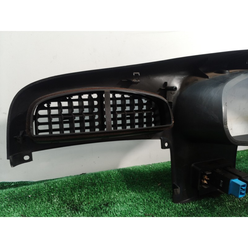 Recambio de moldura cuadro instrumentos para kia sportage re referencia OEM IAM   