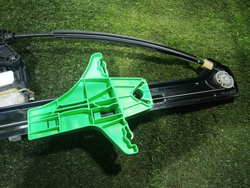 Recambio de elevalunas trasero izquierdo para volkswagen tiguan (ad1, ax1) 1.5 tsi referencia OEM IAM   