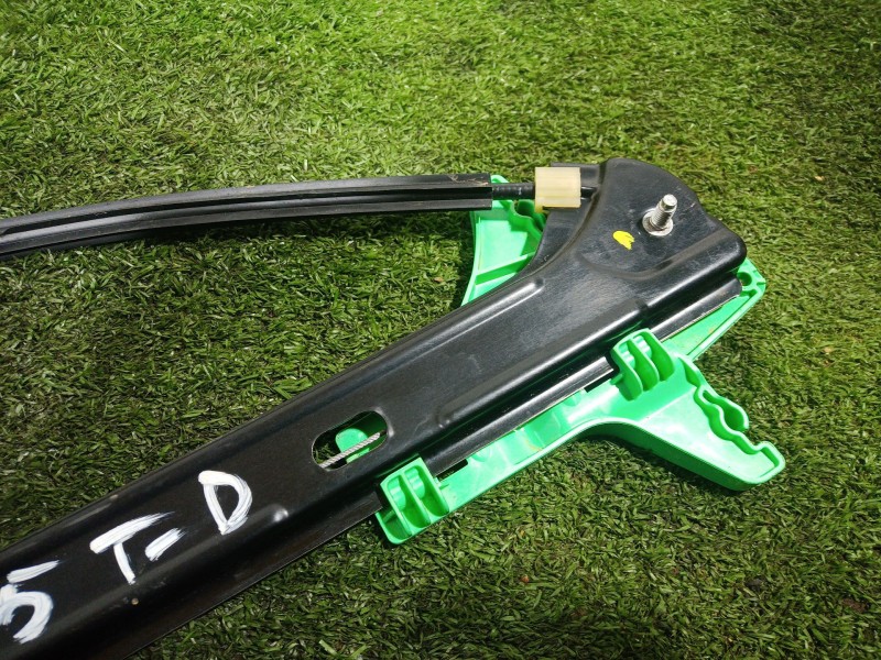 Recambio de elevalunas trasero derecho para volkswagen tiguan (ad1, ax1) 1.5 tsi referencia OEM IAM   