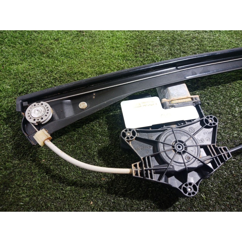Recambio de elevalunas trasero derecho para volkswagen tiguan (ad1, ax1) 1.5 tsi referencia OEM IAM   