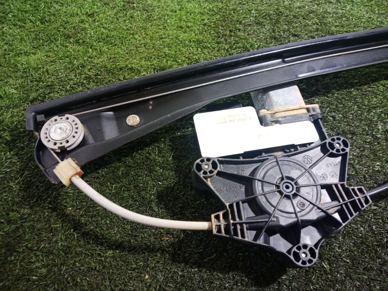 Recambio de elevalunas trasero derecho para volkswagen tiguan (ad1, ax1) 1.5 tsi referencia OEM IAM   