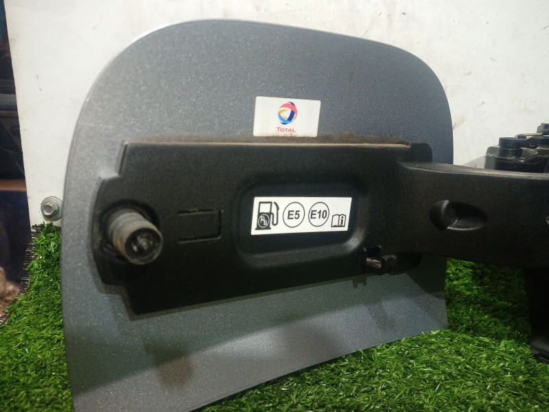 Recambio de tapa exterior combustible para citroën c3 aircross ii (2r_, 2c_) 1.2 puretech 110 (2rhnzb, 2rhnzw, 2rhnpx, 2rhnpj) r