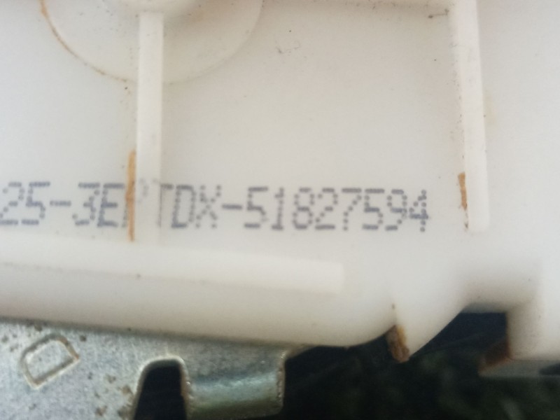 Recambio de cerradura puerta delantera derecha para fiat 500 (312_) 1.2 (312axa1a) referencia OEM IAM 51827594 51827594 51827594