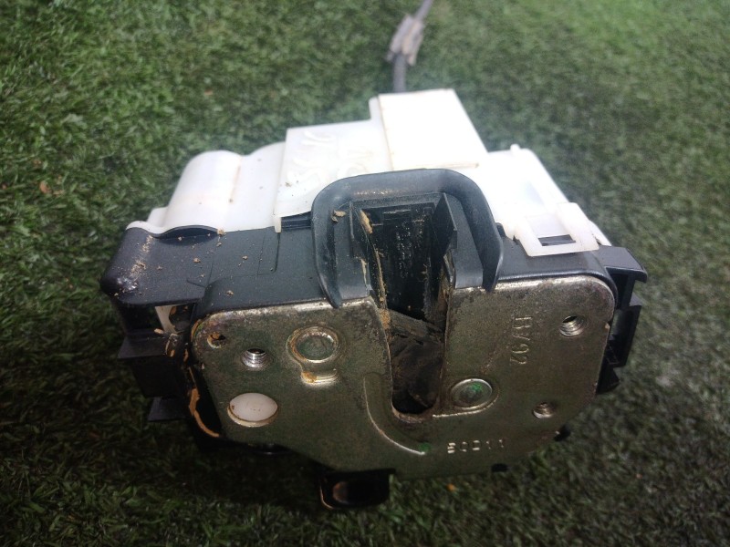 Recambio de cerradura puerta delantera derecha para fiat 500 (312_) 1.2 (312axa1a) referencia OEM IAM 51827594 51827594 51827594