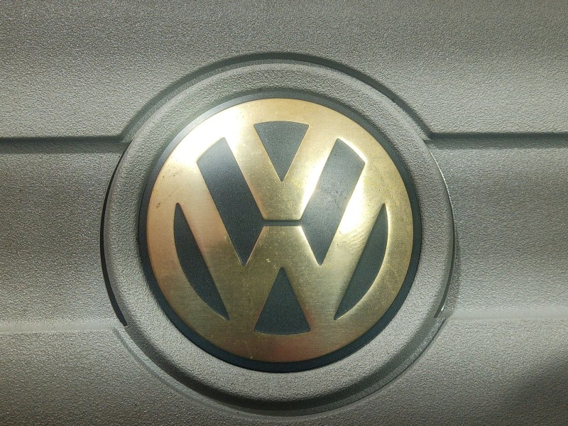 Recambio de tapa motor para volkswagen passat b6 (3c2) 1.8 tsi referencia OEM IAM 06J103925 06J103925 06J103925