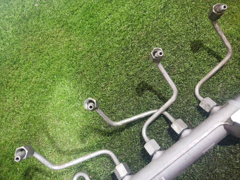 Recambio de rampa inyectora para kia cee´d emotion referencia OEM IAM   