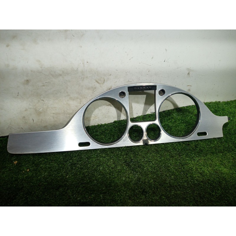 Recambio de moldura cuadro instrumentos para volkswagen passat b6 (3c2) 1.8 tsi referencia OEM IAM 3C1858335 3C1858335 3C1858335