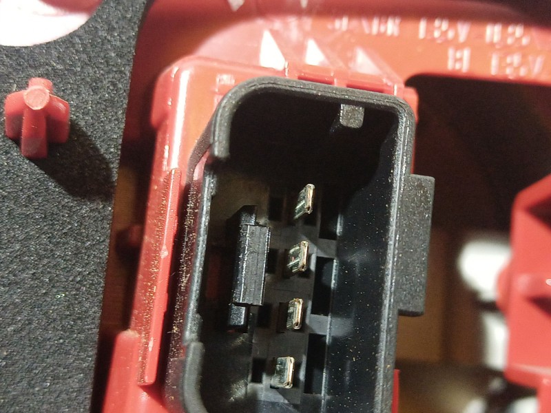 Recambio de piloto trasero izquierdo para volkswagen passat b6 (3c2) 1.8 tsi referencia OEM IAM   