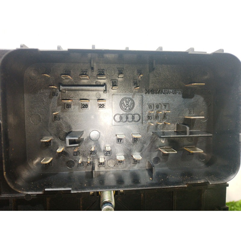 Recambio de caja reles / fusibles para volkswagen passat b6 (3c2) 1.8 tsi referencia OEM IAM   