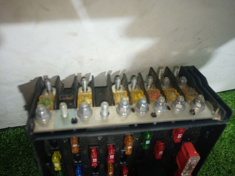 Recambio de caja reles / fusibles para volkswagen passat b6 (3c2) 1.8 tsi referencia OEM IAM   