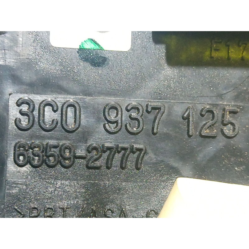 Recambio de caja reles / fusibles para volkswagen passat b6 (3c2) 1.8 tsi referencia OEM IAM   