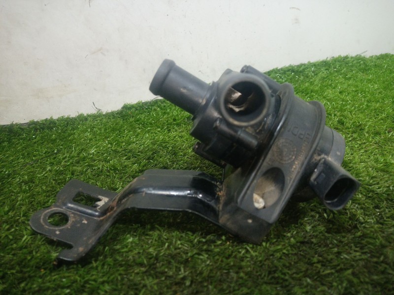 Recambio de bomba agua para volkswagen passat b6 (3c2) 1.8 tsi referencia OEM IAM   