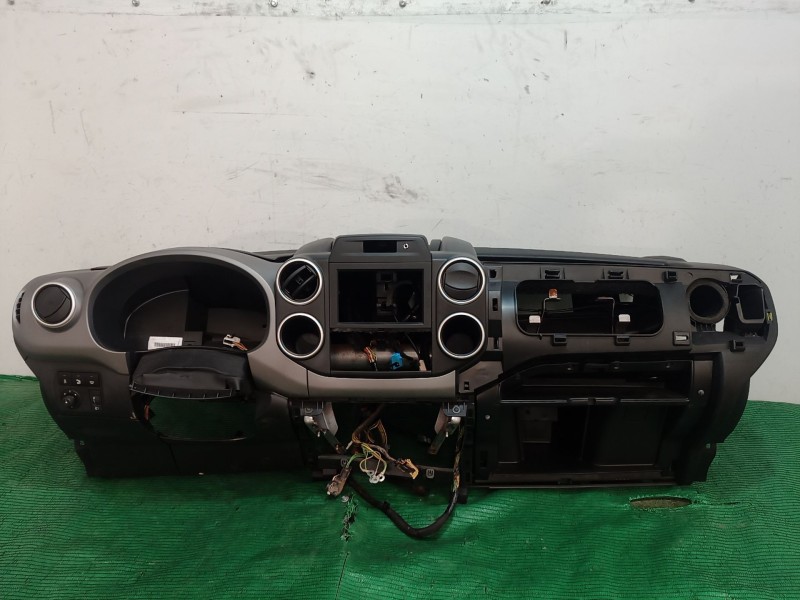 Recambio de salpicadero para citroën berlingo multispace (b9) 1.2 puretech 110 referencia OEM IAM   