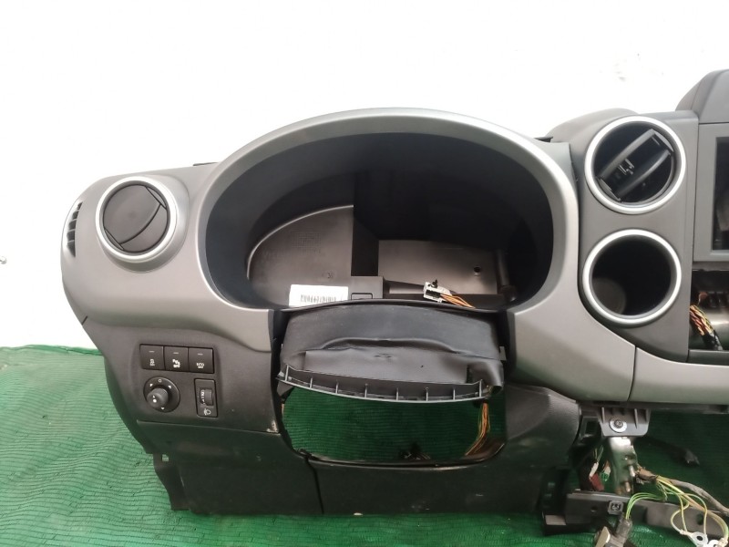 Recambio de salpicadero para citroën berlingo multispace (b9) 1.2 puretech 110 referencia OEM IAM   