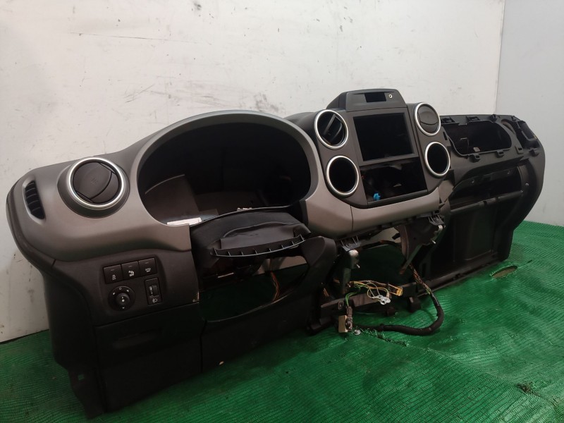 Recambio de salpicadero para citroën berlingo multispace (b9) 1.2 puretech 110 referencia OEM IAM   