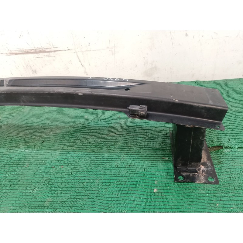 Recambio de refuerzo paragolpes delantero para ssangyong tivoli 1.6 referencia OEM IAM SINREF SIN REF SIN REF