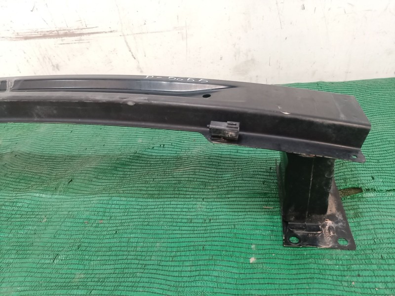 Recambio de refuerzo paragolpes delantero para ssangyong tivoli 1.6 referencia OEM IAM SINREF SIN REF SIN REF