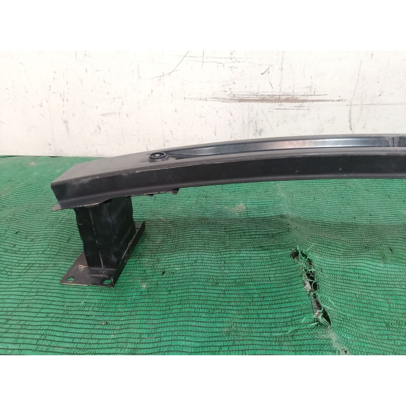 Recambio de refuerzo paragolpes delantero para ssangyong tivoli 1.6 referencia OEM IAM SINREF SIN REF SIN REF