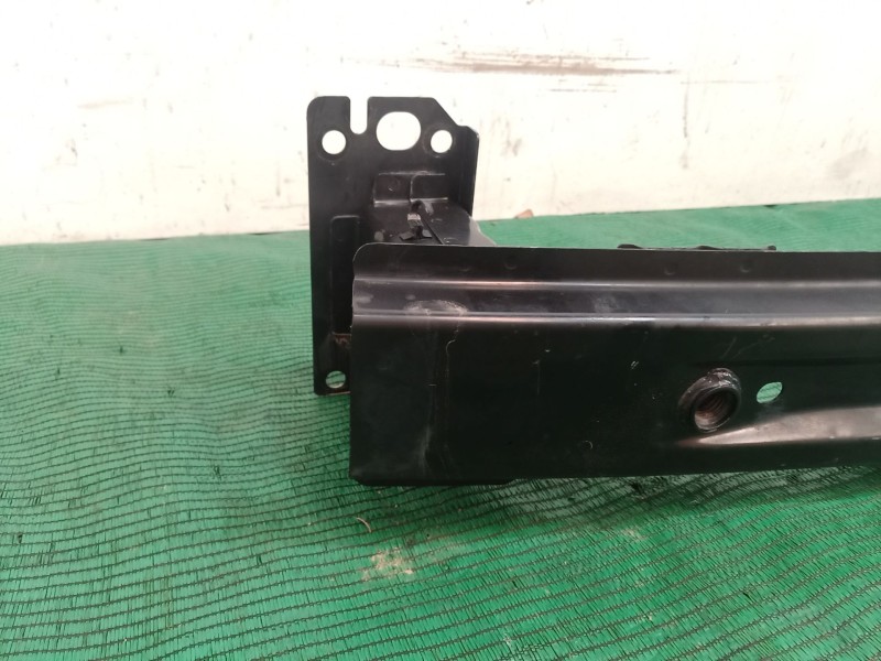 Recambio de refuerzo paragolpes delantero para ssangyong tivoli 1.6 referencia OEM IAM SINREF SIN REF SIN REF