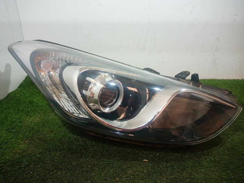 Recambio de faro derecho para hyundai i30 (gd) 1.4 referencia OEM IAM   