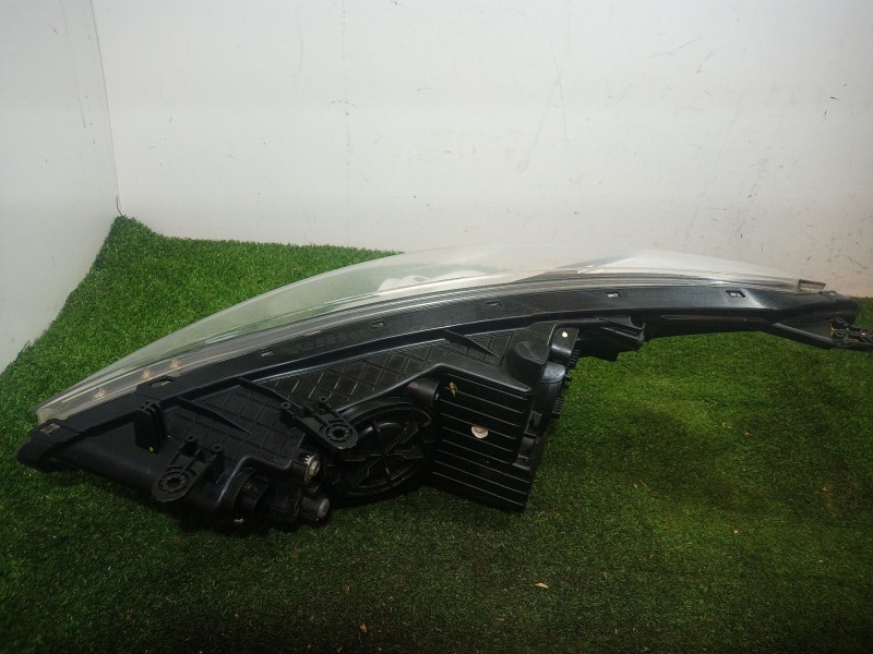 Recambio de faro derecho para hyundai i30 (gd) 1.4 referencia OEM IAM   