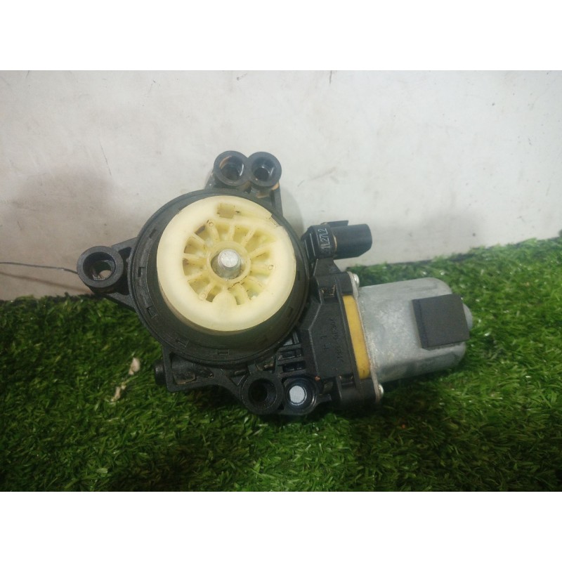 Recambio de motor elevalunas delantero izquierdo para hyundai i30 (gd) 1.4 referencia OEM IAM   