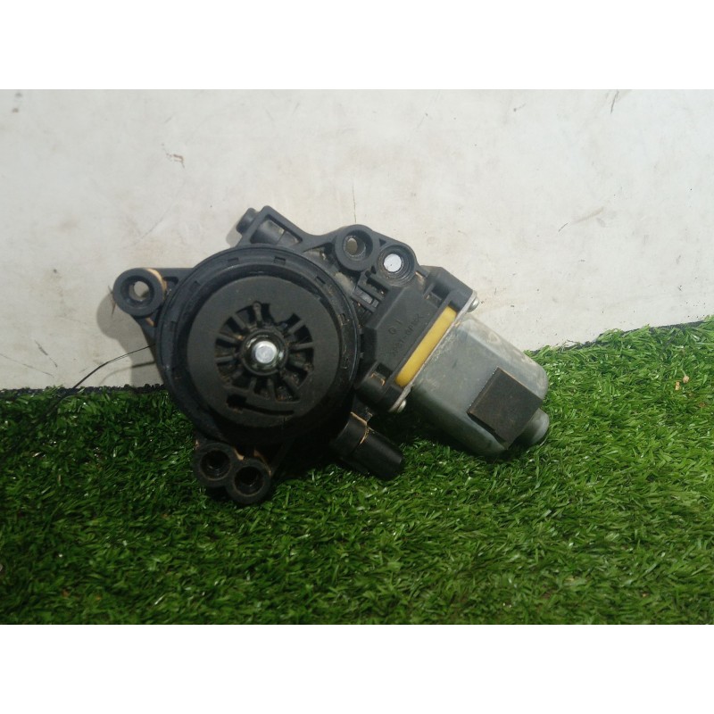 Recambio de motor elevalunas delantero derecho para hyundai i30 (gd) 1.4 referencia OEM IAM   