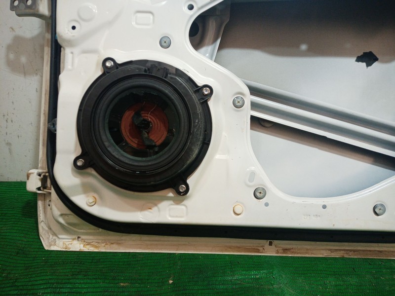 Recambio de puerta delantera derecha para mazda 3 (bm, bn) 2.0 referencia OEM IAM   