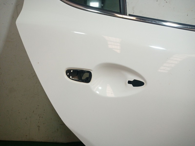 Recambio de puerta trasera derecha para mazda 3 (bm, bn) 2.0 referencia OEM IAM   
