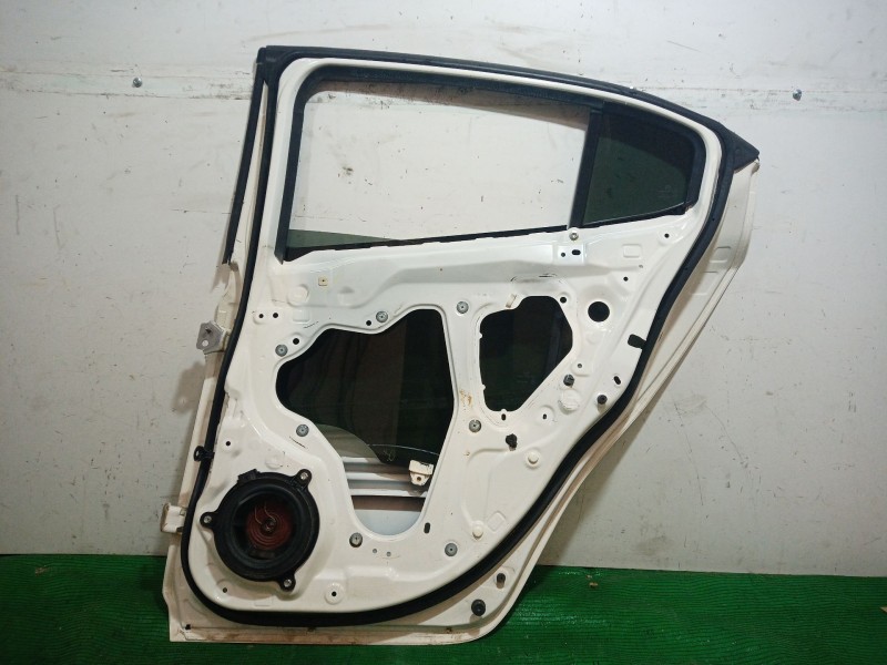 Recambio de puerta trasera derecha para mazda 3 (bm, bn) 2.0 referencia OEM IAM   