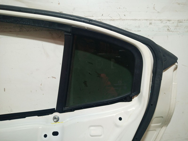 Recambio de puerta trasera derecha para mazda 3 (bm, bn) 2.0 referencia OEM IAM   