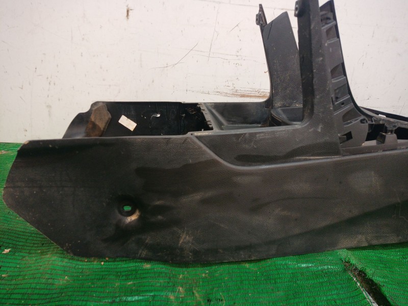 Recambio de moldura salpicadero para hyundai i30 (gd) 1.4 referencia OEM IAM 84610A6000 84610A6000 84610A6000