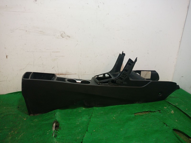 Recambio de moldura salpicadero para hyundai i30 (gd) 1.4 referencia OEM IAM 84610A6000 84610A6000 84610A6000