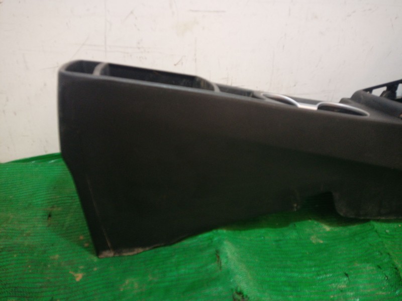 Recambio de moldura salpicadero para hyundai i30 (gd) 1.4 referencia OEM IAM 84610A6000 84610A6000 84610A6000