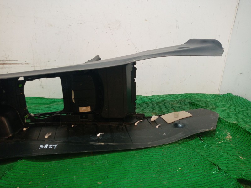 Recambio de moldura salpicadero para hyundai i30 (gd) 1.4 referencia OEM IAM 84610A6000 84610A6000 84610A6000