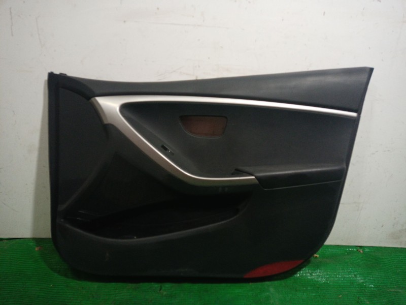 Recambio de guarnecido puerta delantera derecha para hyundai i30 (gd) 1.4 referencia OEM IAM   