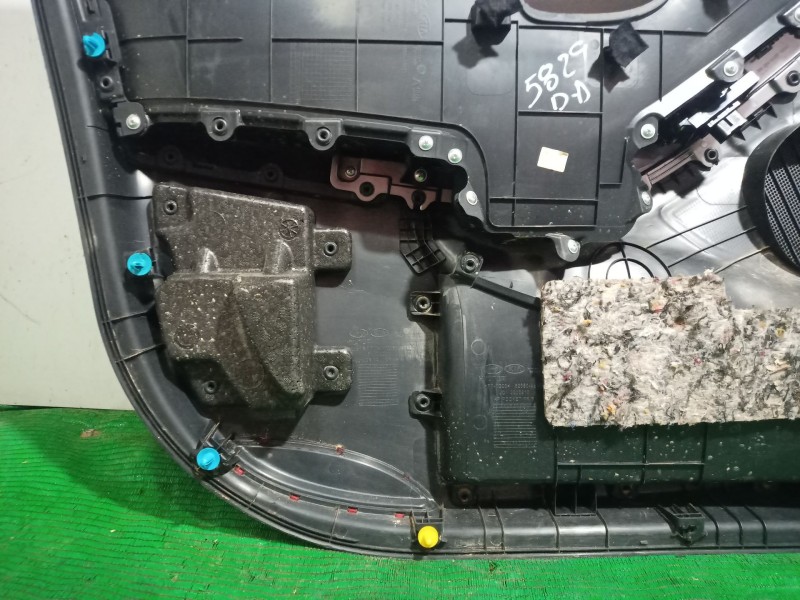 Recambio de guarnecido puerta delantera derecha para hyundai i30 (gd) 1.4 referencia OEM IAM   