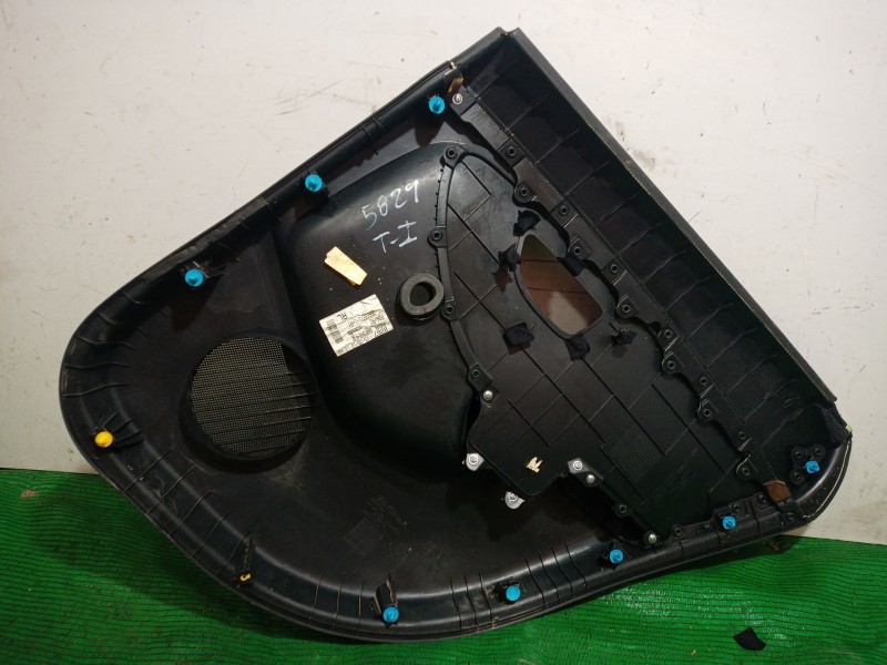 Recambio de guarnecido puerta trasera izquierda para hyundai i30 (gd) 1.4 referencia OEM IAM   