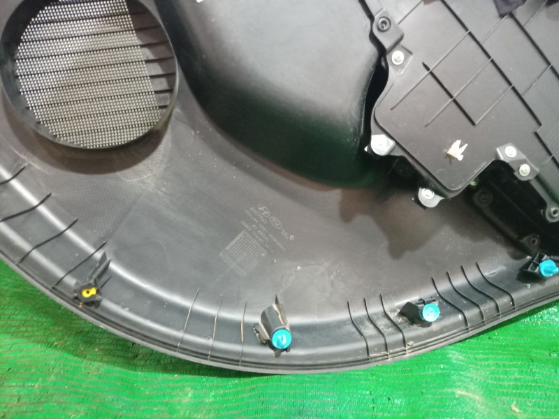 Recambio de guarnecido puerta trasera izquierda para hyundai i30 (gd) 1.4 referencia OEM IAM   