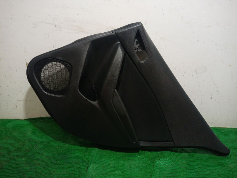 Recambio de guarnecido puerta trasera derecha para mazda 3 (bm, bn) 2.0 referencia OEM IAM   