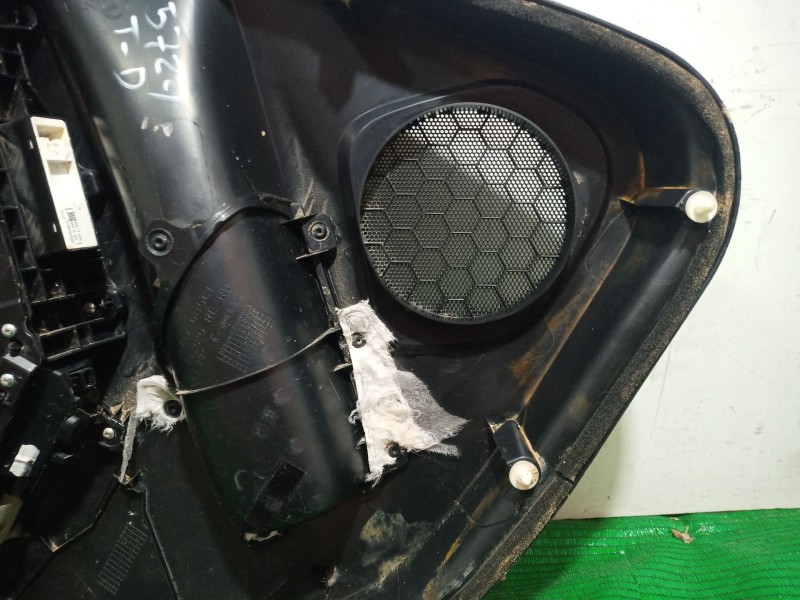 Recambio de guarnecido puerta trasera derecha para mazda 3 (bm, bn) 2.0 referencia OEM IAM   