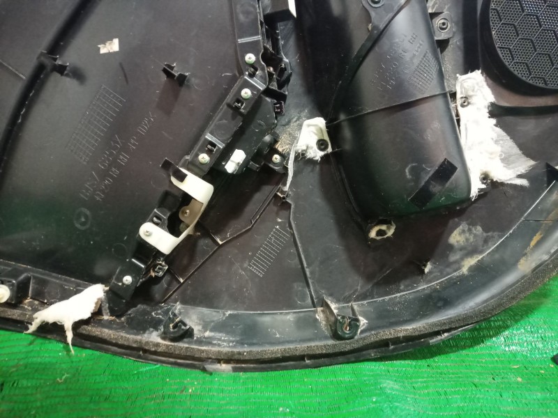 Recambio de guarnecido puerta trasera derecha para mazda 3 (bm, bn) 2.0 referencia OEM IAM   