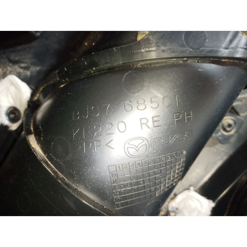 Recambio de guarnecido puerta trasera derecha para mazda 3 (bm, bn) 2.0 referencia OEM IAM   