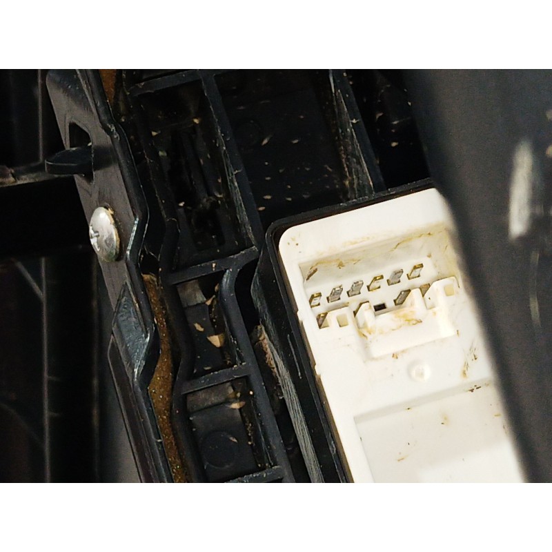 Recambio de guarnecido puerta trasera derecha para mazda 3 (bm, bn) 2.0 referencia OEM IAM   